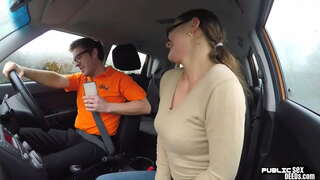 Eŭropa babe fucked de malantaŭ sia vojo instruisto