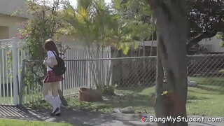 Маладая Нявінніца Прапускае Заняткі, Каб Трахнуць Свайго Хлопца