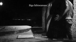 Tuy-ora. Hotwife safada namorando na rua com o amigo bem-endowed