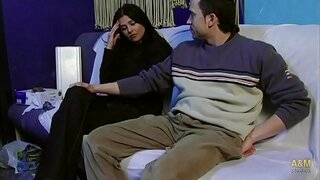 Жена , изазовна линија гађење = секс !!